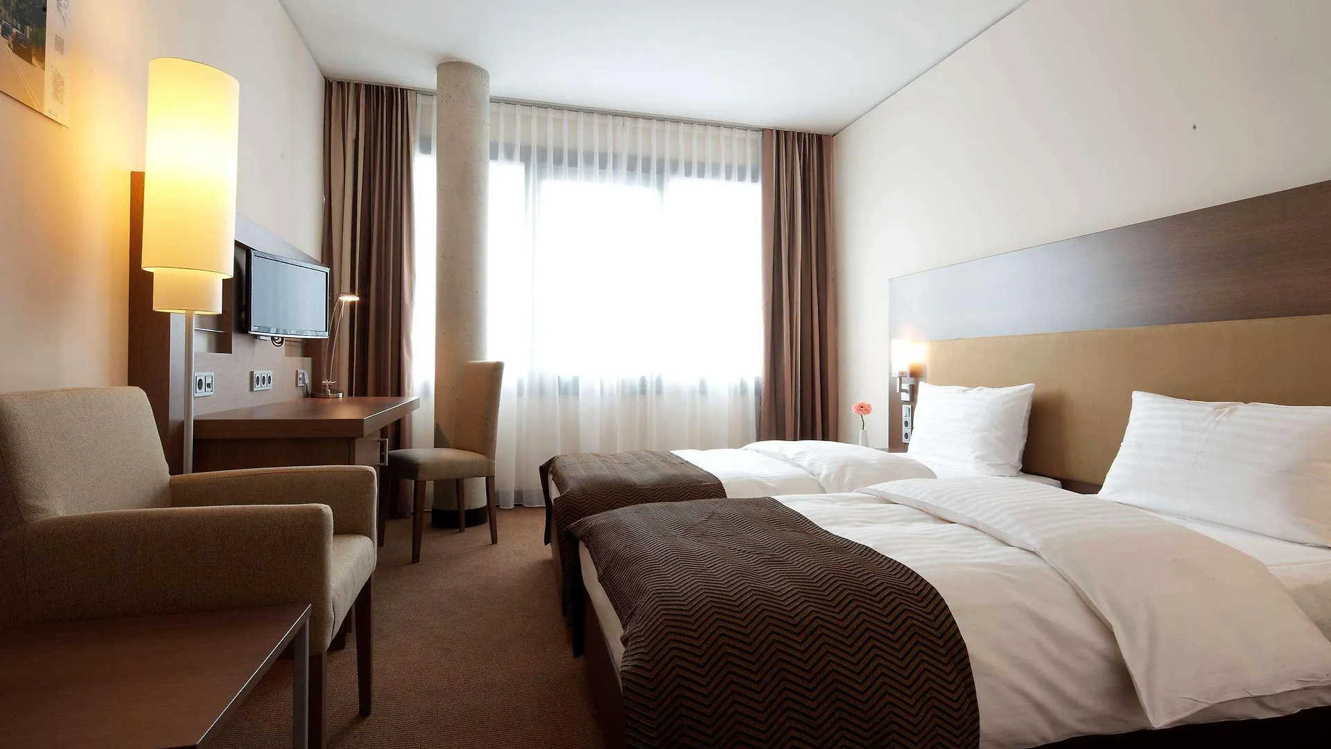 Intercityhotel MHG 4*,  Tyskland