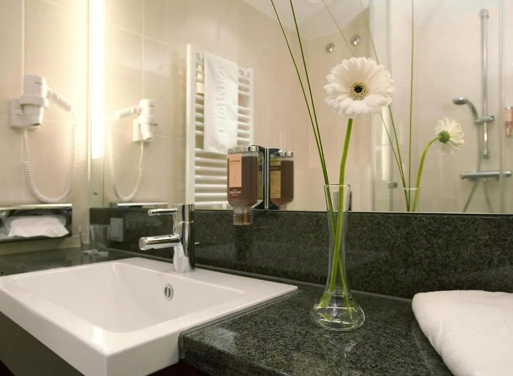 Intercityhotel MHG 4*,